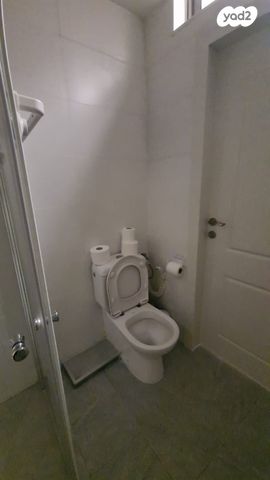 דירה, הגיא 107, הר אדר, הר אדר