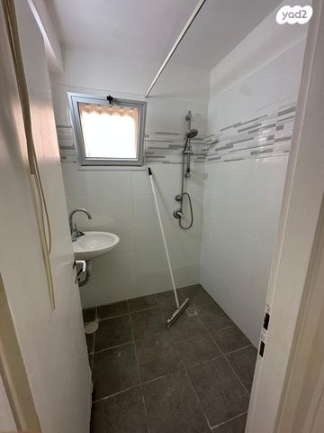 דירה, ביאליק 56, בן גוריון, אשקלון