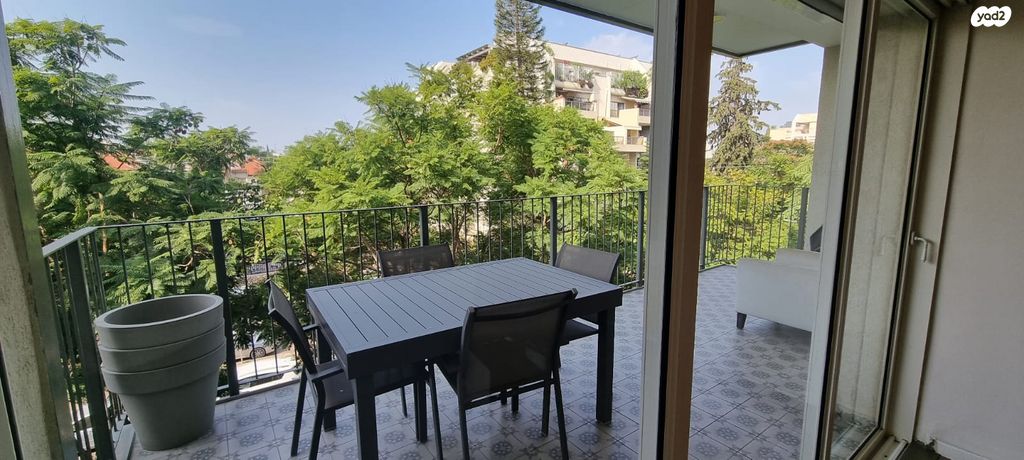 דירה, משה דיין 3, מרכז דרום, רעננה