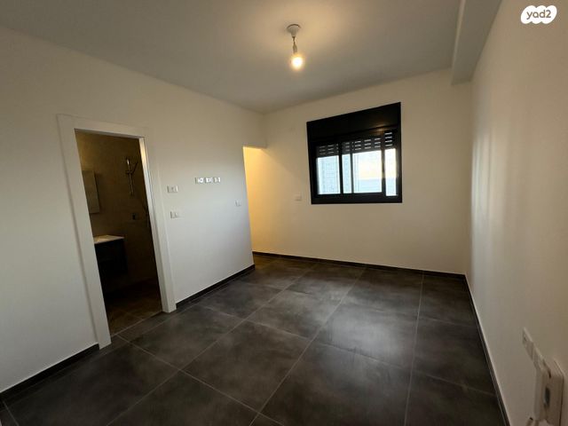 דירה, הרב הרצוג 6, צפון מערב מרכז העיר, נתניה