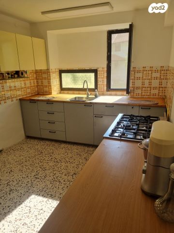 בית פרטי/ קוטג', שדרות האקליפטוס 13, בוסתן הגליל, בוסתן הגליל