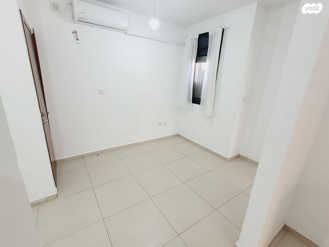 דירה, נווה שאנן 23, רובע ה', אריאל