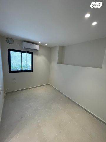 דירת גן, הלוטוס 14, עג'מי, גבעת העליה, תל אביב יפו