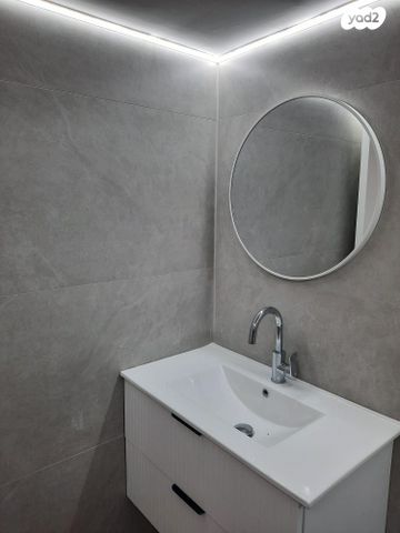 דירה, מסילת ישרים 7, מחנה יהודה - לב העיר, ירושלים