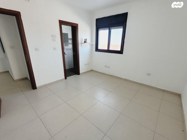 דירה, נווה שאנן 23, רובע ה', אריאל