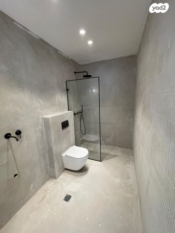 דירת גן, הלוטוס 14, עג'מי, גבעת העליה, תל אביב יפו