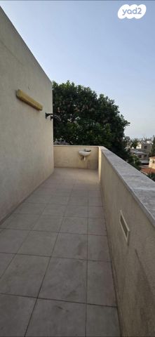 גג/ פנטהאוז, ניצנה 6, ניצנה, בת ים