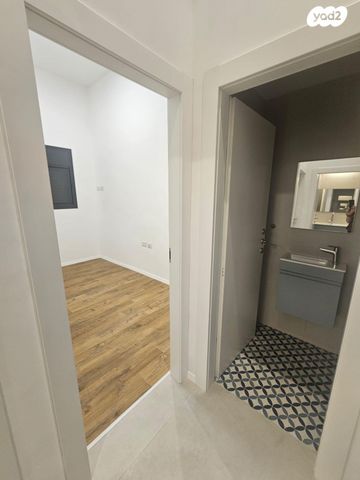 דירה, מגידו 12, מרכז הכרמל, חיפה