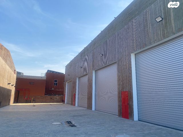 שדרות ההסתדרות 200