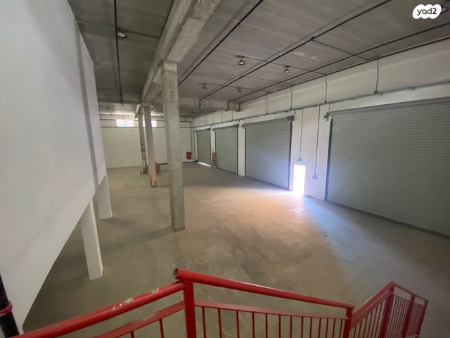 חנויות/ שטח מסחרי, שדרות ההסתדרות 200, אזור תעשיה מפרץ, חיפה