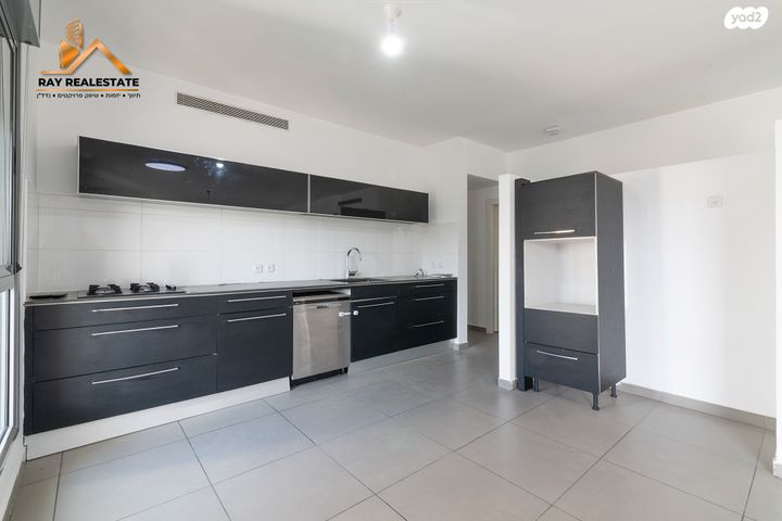 דירה, נאות רבין, יבנה