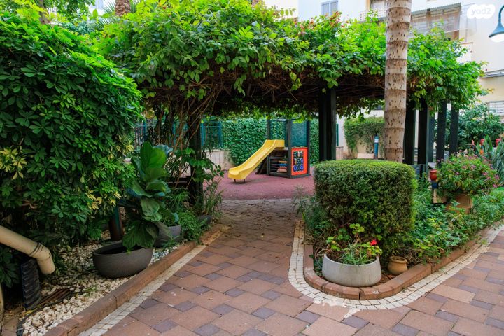 דירת גן, גדרה