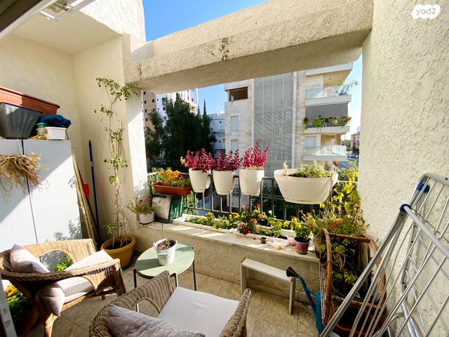 דירה, הרא"ז, א' / צפון מזרח העיר, רחובות