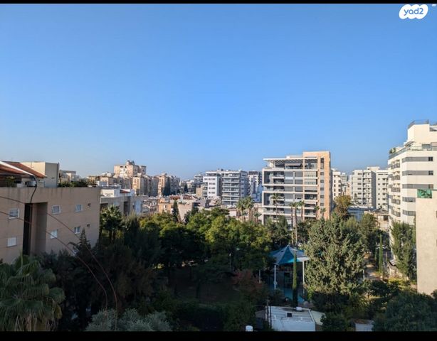 גג/ פנטהאוז, דונש, רמת גן