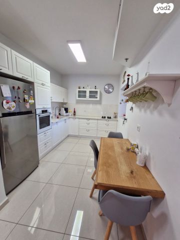 דירה, דוד רמז, עיר, מרכז העיר, נהריה