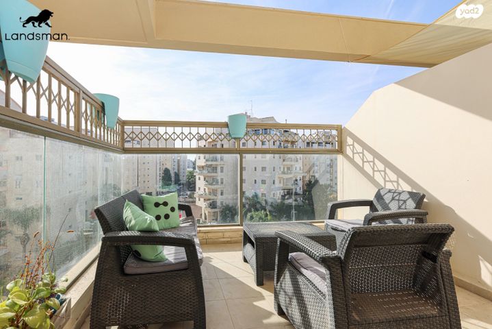 דירה, הגולן 9, קרית השרון, נתניה