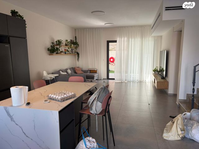 בית פרטי/ קוטג', נאות הדרים, גן יבנה