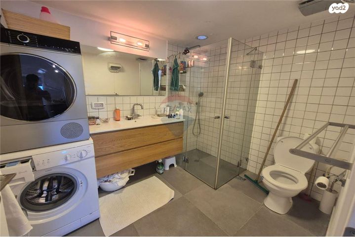 דירה, שדרות חכמי ישראל 25, שפירא, תל אביב יפו