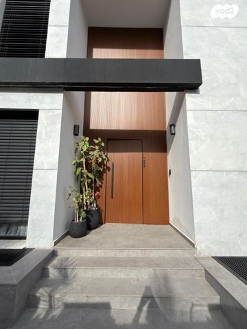 יאיר רוזנבלום 