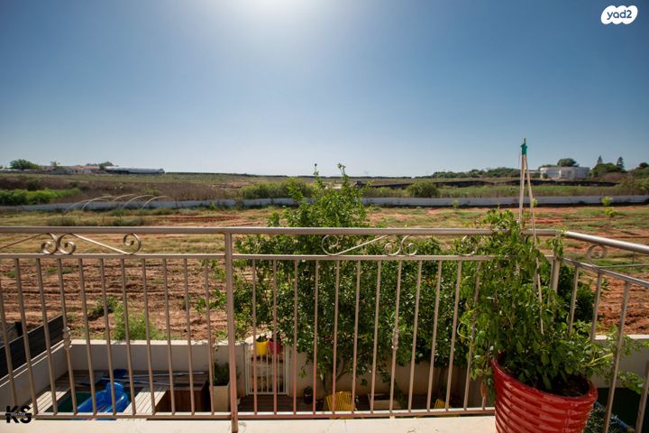 דו משפחתי, רמת אמיר, קדימה צורן