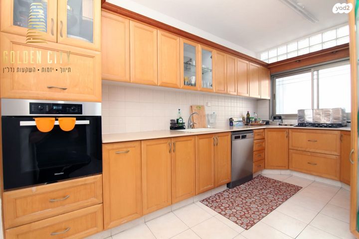 דירה, שדרות חיים וייצמן 94, צפון מזרח מרכז העיר, נתניה