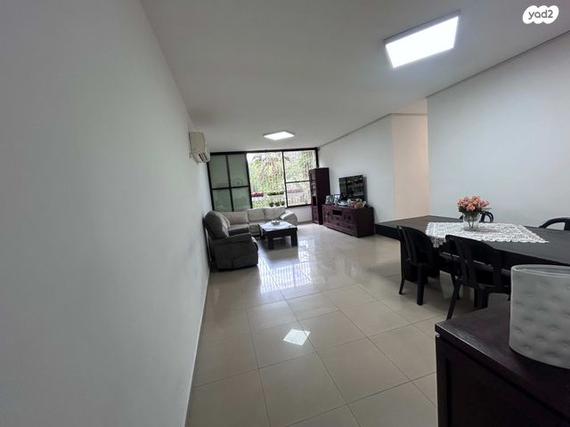 דירה, רבקה גובר 3, ראשונים, כפר סבא