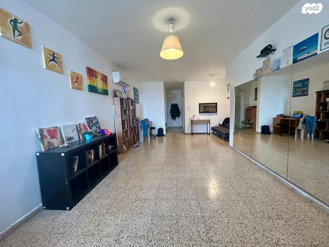 דירה, הוד השרון