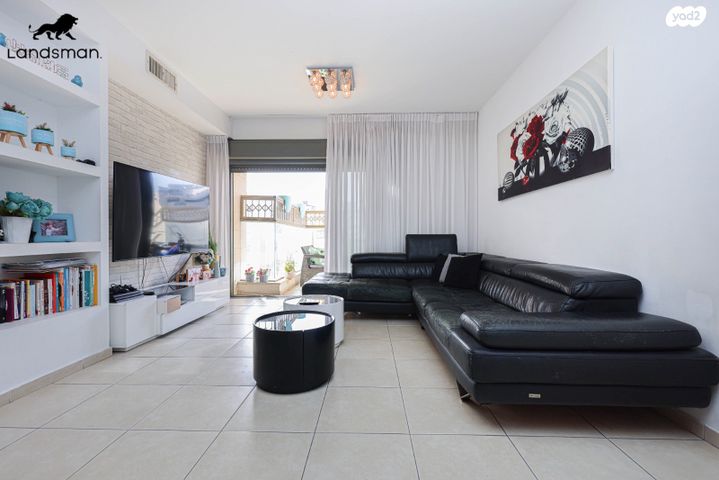 דירה, הגולן 9, קרית השרון, נתניה