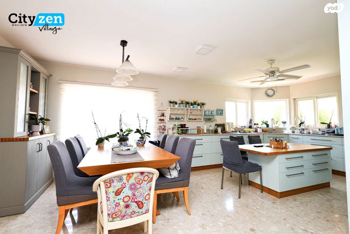 דו משפחתי, אבן יהודה