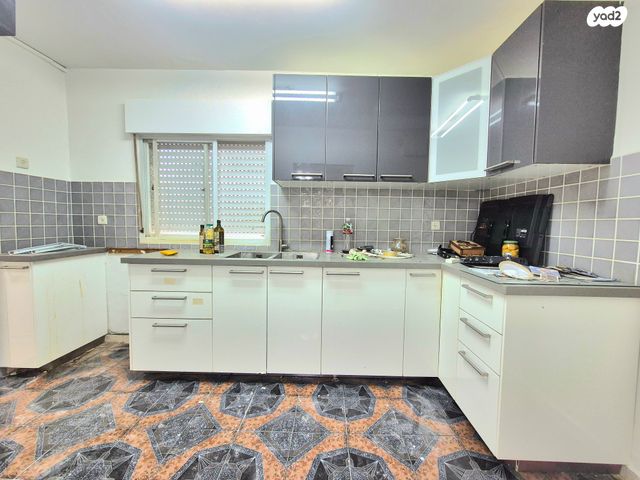 דירת גן, אליקים המלך, רובע י"ג, אשדוד