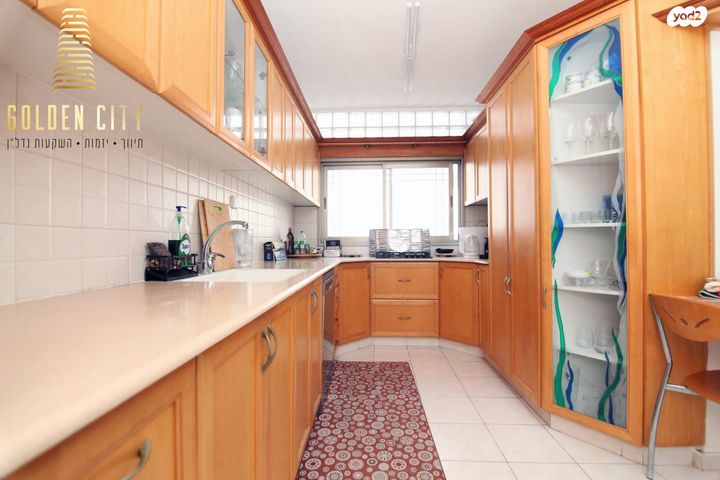 דירה, שדרות חיים וייצמן 94, צפון מזרח מרכז העיר, נתניה