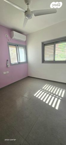 דו משפחתי, שערי תקווה