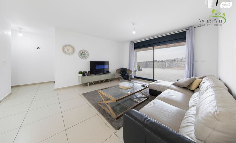 גג/ פנטהאוז, הערבה, אריאל