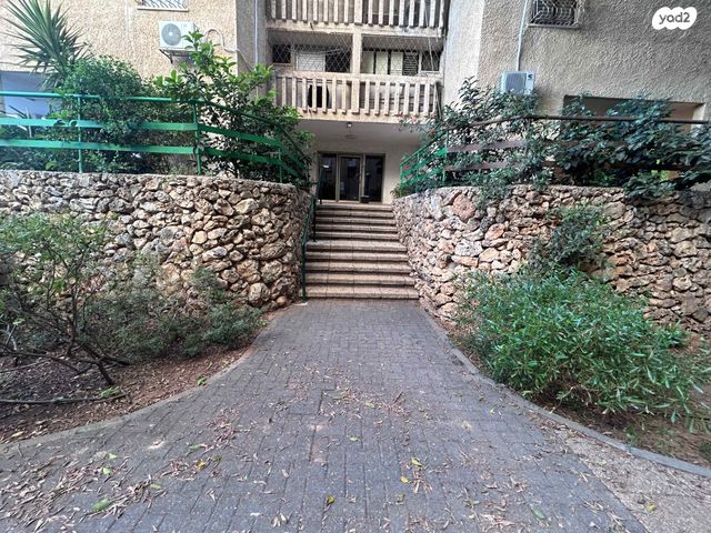 דירה, כפר סבא