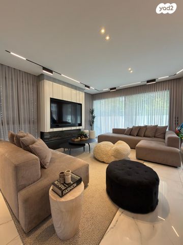 בית פרטי/ קוטג', יאיר רוזנבלום, קרית אילון, חולון