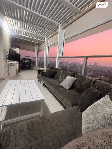 דירה, ז'בוטינסקי 1, יצחק שדה, אזור