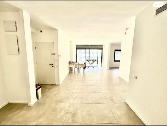 דירה, צה"ל, קרית אונו