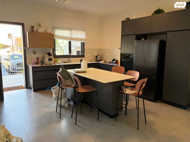 בית פרטי/ קוטג', נאות הדרים, גן יבנה