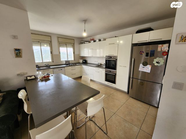 גג/ פנטהאוז, הרב מרדכי אליהו 7, בית שמש