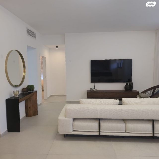 דירה, אלון, רמת השרון