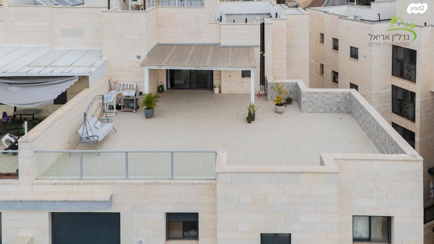 גג/ פנטהאוז, הערבה, אריאל