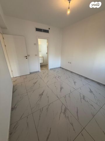 דירה, ש"י עגנון, שיכון רסקו, קרית אונו