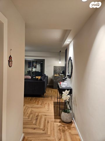 דירה, אסירי ציון, מגדיאל, הוד השרון