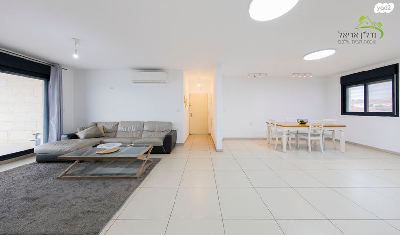 גג/ פנטהאוז, הערבה, אריאל