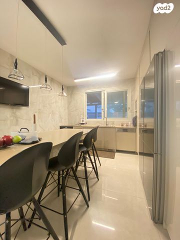 בית פרטי/ קוטג', בת הדר