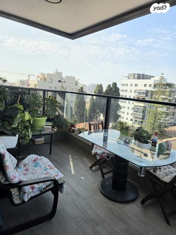 דירה, בתיה מקוב, רחובות