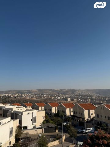 דירה, דוכיפת, סנסן, צור הדסה