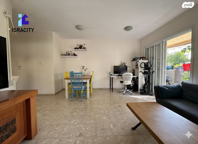 דירה, עלומים, אזור הבילויים, רמת גן