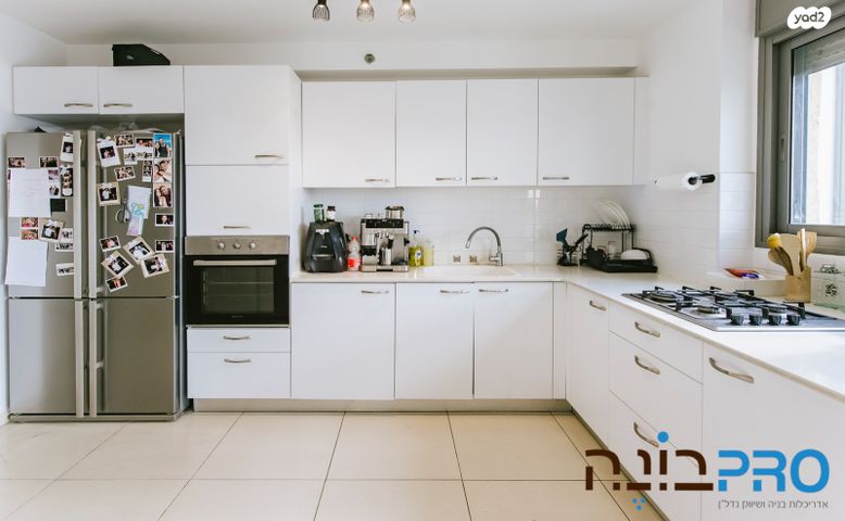 דירה, שלמה אלירז, רמב"ם, ראשון לציון