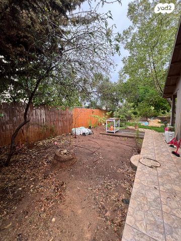 דו משפחתי, דרך האלון 119, קציר